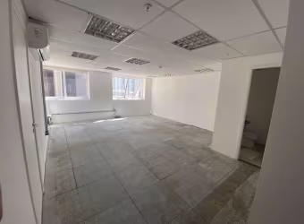 Conjunto comercial para Locação, BROOKLIN São Paulo - SP, Com 3 Salas e 3 Vagas!