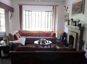 Casa para venda possui 330 metros quadrados com 4 quartos em Lapa - São Paulo - SP