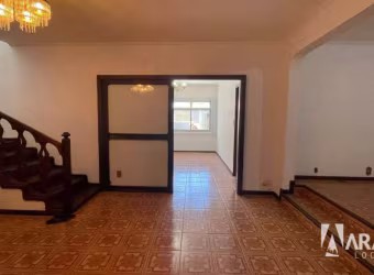 Casa com 4 dormitórios para alugar, 280 m² por R$ 6.191,63/mês - Centro - Navegantes/SC