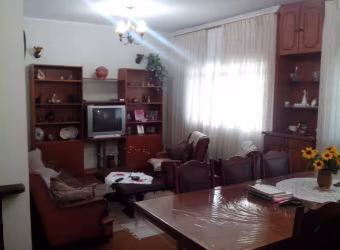 Casa com 5 quartos à venda na Avenida Diogo Álvares, 1570, Parque São Quirino, Campinas, 224 m2 por R$ 700.000