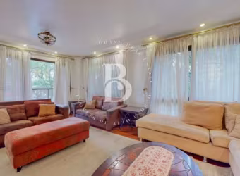 Apartamento primoroso, localizado em Moema.