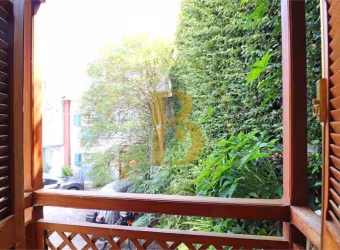 Casa de vila com 158 m², 5 quartos sendo 2 suítes à venda no bairro Jardim America.