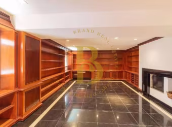 Apartamento com 300 m², 4 quartos sendo 4 suítes à venda no bairro Moema Pássaros.