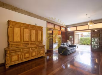 Casa com 441 m², 4 quartos sendo 2 suítes à venda no bairro Alto da Boa Vista.