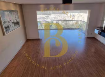 Cobertura à venda com 210 m2 e 3 dormitórios no bairro Aclimação.