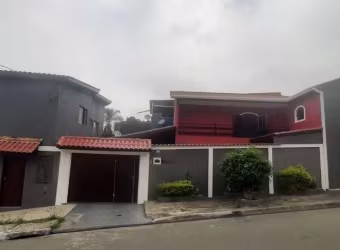 Imovel com 3 casas para investidor Bonsucesso