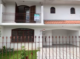 Sobrado no Novo Mundo com 3 quartos e 125m² para alugar Curitiba - SO111