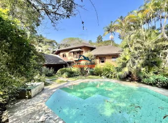 Casa de Luxo à Venda ou Locação em Cotia-SP, Vila Santo Antônio: 5 Quartos, 5 Suítes, 3 Salas, 7 Banheiros, 10 Vagas, 923m².
