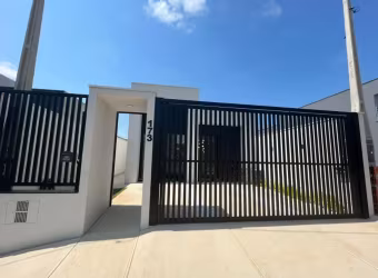 Linda Casa Térrea com 03 Dormitórios, Sendo 01 Suíte e 02 banheiros à Venda, 114 m² no Residencial Campo Verde em Boituva - SP