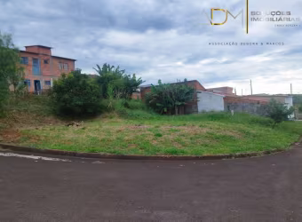 Terreno de esquina no Jardim Ypê por R$ 120.000,00 em Botucatu-SP