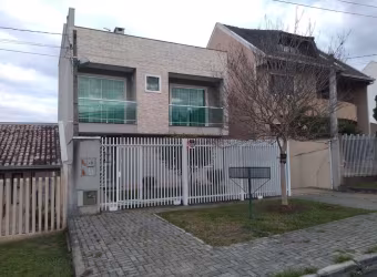 Sobrado  à venda Campo Comprido com terreno amplo e terraço com churrasqueira