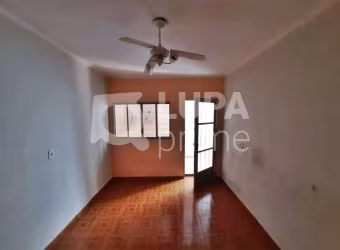CASA TÉRREA PARA RENDA, VILA MEDEIROS