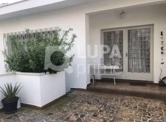 CASA ASSOBRADADA 3 DORMITÓRIOS (1 SUÍTE) Á VENDA- SANTANA