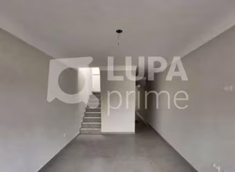CASA COM 3 QUARTOS E 3 VAGAS DE GARAGEM À VENDA NA VILA GUSTAVO