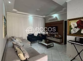 Casa para aluguel, 4 quartos, 3 suítes, 4 vagas, Tubalina - Uberlândia/MG