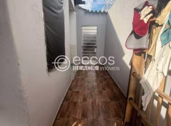 Casa à venda, 5 quartos, 1 suíte, 2 vagas, Osvaldo Rezende - Uberlândia/MG