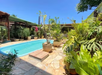 Linda Casa em uma Vila Residencial Fechada! Condominio Vila Azul