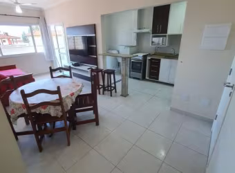 APARTAMENTO COM VARANDA GOURMET E VISTA PANORÂMICA NA PRAIA GRANDE.