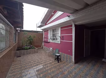 Casa com 2 dorms, Caiçara, Praia Grande