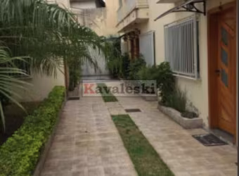 Sobrado vago Reformado em Condominio Fechado - 3 dormitórios 1 suite 2 vagas - Quintal