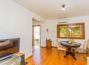 Casa de 2 dormitórios no bairro Passo das Pedras