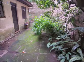 Casa para Venda - 85m², 3 dormitórios, 1 vaga - Petrópolis