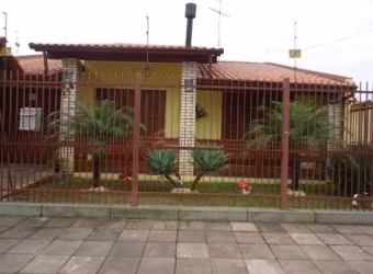 Casa para Venda - 200m², 3 dormitórios, 2 vagas - Piratini