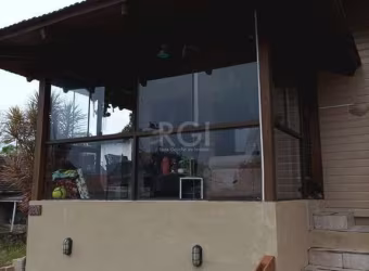 Casa para Venda - 190m², 3 dormitórios, 1 vaga - Teresópolis