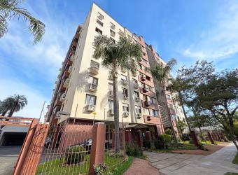 Apartamento de três dormitórios, suíte e uma vaga de garagem no bairro Menino Deus em Porto Alegre.   &amp;lt;BR&amp;gt;Living para dois ambientes, banheiro social, sacada com churrasqueira, cozinha c
