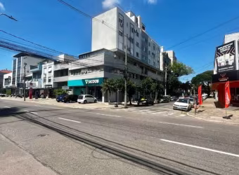 Excelente sala comercial com 43 m2, prédio com elevador e vaga de garagem escriturada.&lt;BR&gt;100 m do Viaduto Obirici e na frente do antigo Hospital Lazarotto