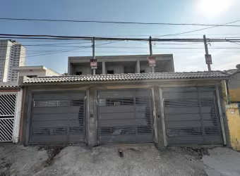 Sobrado com 3 dormitórios e duas vagas  na Região do Penha