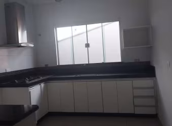 Casa com 3 quartos à venda na Avenida Brasil Norte, Jardim Terramérica I, Americana por R$ 600.000