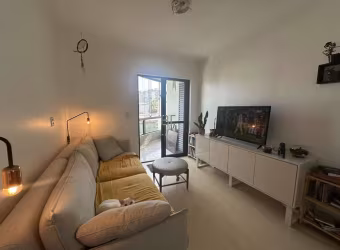 APARTAMENTO SEMIMOBILIADO COM 1 DORMITÓRIO E 1 VAGA NO BAIRRO CENTRO