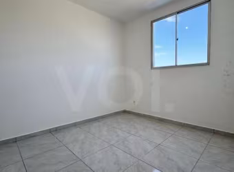 Apartamento para Locação em Joinville, Adhemar Garcia, 2 dormitórios, 1 banheiro, 1 vaga