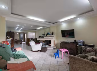 Sobrado- 300m², localizado no Bairro Aclimação- São Paulo- SP.