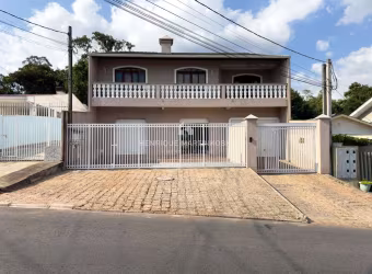 Casa Sobrado de 1 pavimento de rua com 4 quartos, 344m2 construídos, 6 vagas, localizada no Campo Comprido em rua tranquila. Estuda permuta em veículos.