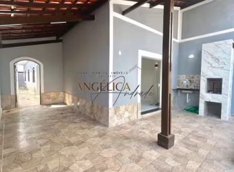 Linda casa lado praia com 3 dormitórios no Jardim Comodoro, em Mongaguá/SP