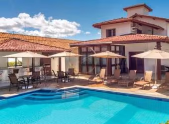 Casa Luxuosa em Village 2 - 6 Dormitórios à Venda em Porto Seguro