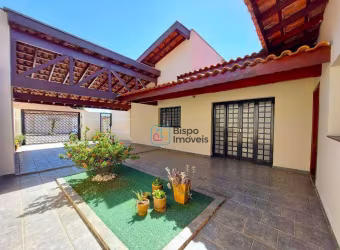 Casa Residencial com 3 dormitórios para alugar, 168 m² por R$ 3.369/mês - Chácara Rodrigues - Americana/SP