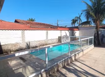 Casa com 2 dorms, Caiçara, Praia Grande - R$ 699 mil, Cod: 718321