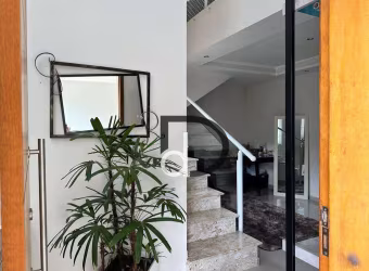 Casa com 3 dormitórios à venda, 234 m² por R$ 899.000,00 - Cond. Vila de São Lourenço - Valinhos/SP