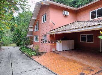 Casa Duplex com 04 quartos e 02 suítes, em São Francisco