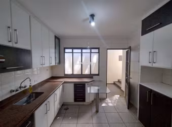 Casa com 3 quartos para alugar na Vila Rezende, Piracicaba  por R$ 3.850