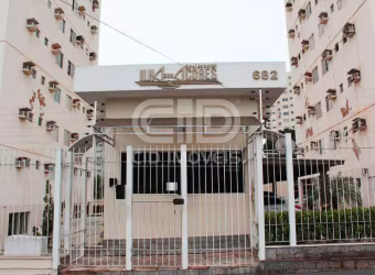 Apartamento á Venda com 2 quartos no Ed. Ilha dos Açores