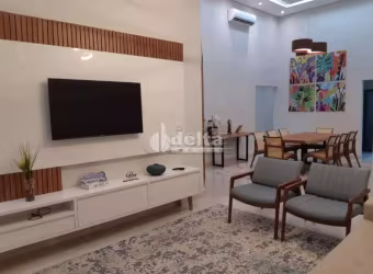 Casa residencial disponível para venda no bairro Custódio Pereira em Uberlândia-MG