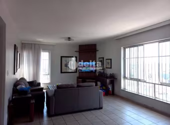 Apartamento disponível para locação e venda no bairro Centro em Uberlândia-MG