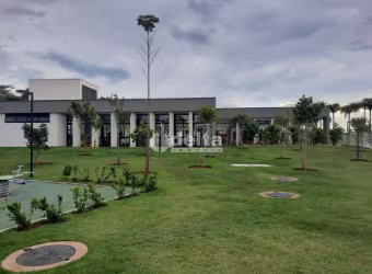 Terreno no condomínio disponível para venda no bairro Granja Marileusa em Uberlândia-MG