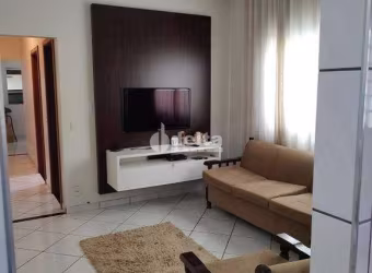 Casa Residencial disponível para venda no bairro Santa Mônica em Uberlândia-MG