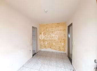 Casa residencial disponível para venda no bairro Brasil em Uberlândia-MG