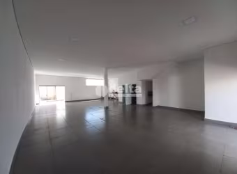 Loja disponível para locação no bairro Aclimação em Uberlândia-MG.